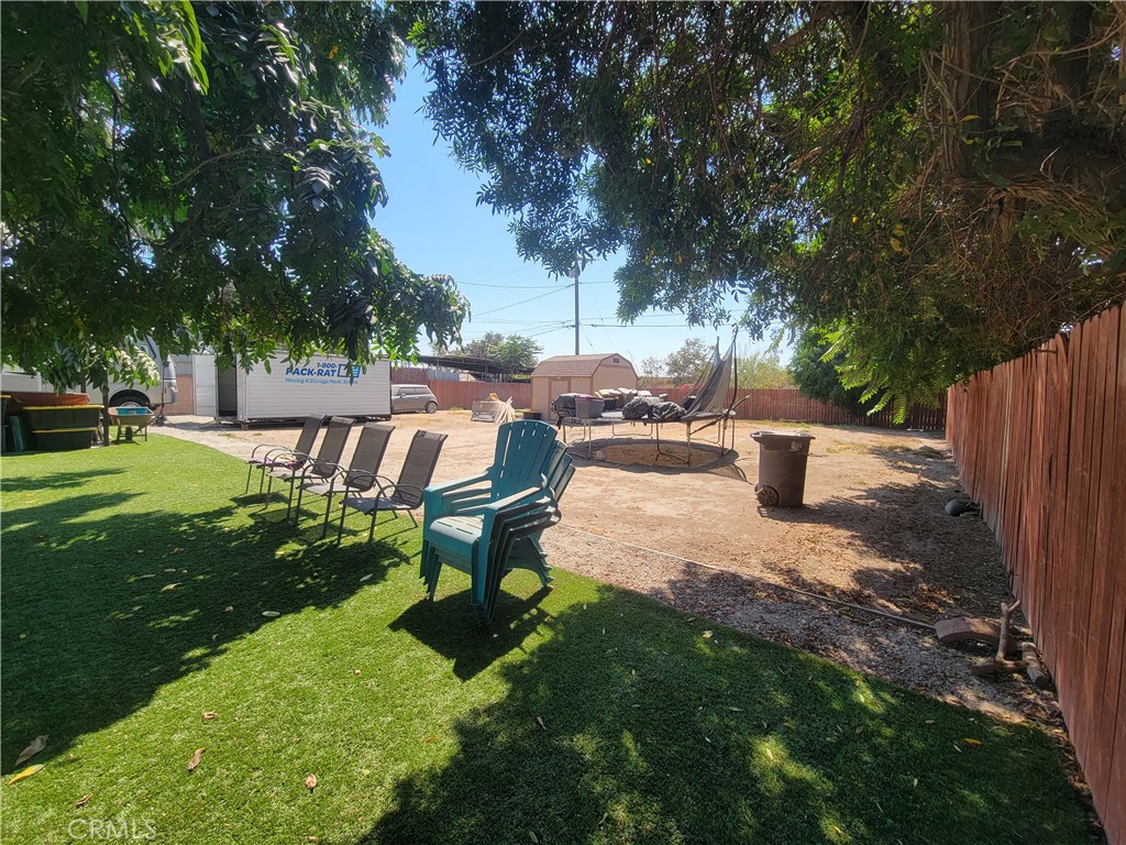 https://media.crmls.org/medias/1318bac0-7669-4473-bede-931c58e497b8.jpg?preset=X-Large