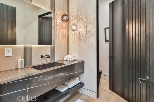 22930 Dolorosa Street, Woodland Hills CA: https://media.crmls.org/medias/13192e95-e508-4cc4-a86b-15ca201913cf.jpg