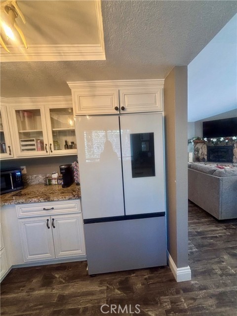 Detail Gallery Image 18 of 32 For 43005 Monterey, Big Bear Lake,  CA 92315 - 3 Beds | 2 Baths