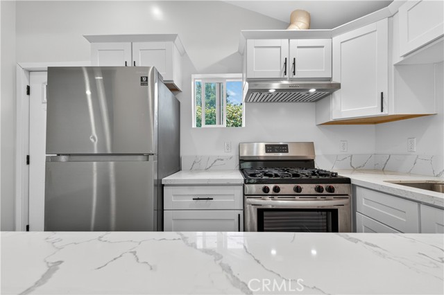 5274 Crebs Avenue, Tarzana CA: https://media.crmls.org/medias/131a35ab-aca8-4e77-a588-028e9f87c7b3.jpg