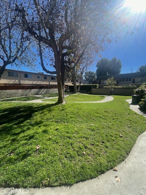 Detail Gallery Image 6 of 22 For 17105 Roscoe #09,  Northridge,  CA 91325 - 2 Beds | 1/1 Baths