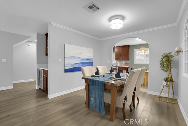 Detail Gallery Image 3 of 10 For 14634 Magnolia Bld #4,  Sherman Oaks,  CA 91403 - 2 Beds | 2/1 Baths
