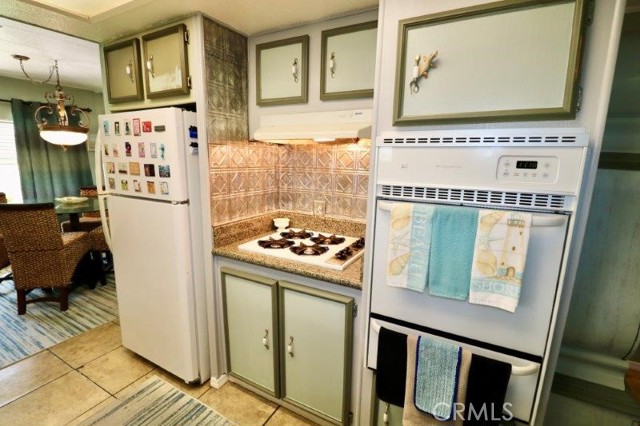 Detail Gallery Image 33 of 54 For 16742 Lake Ridge Way #154,  Yorba Linda,  CA 92886 - 2 Beds | 2 Baths