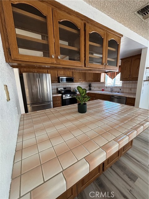 Detail Gallery Image 4 of 21 For 5180 Deer Creek Way, Paso Robles,  CA 93446 - 3 Beds | 2 Baths
