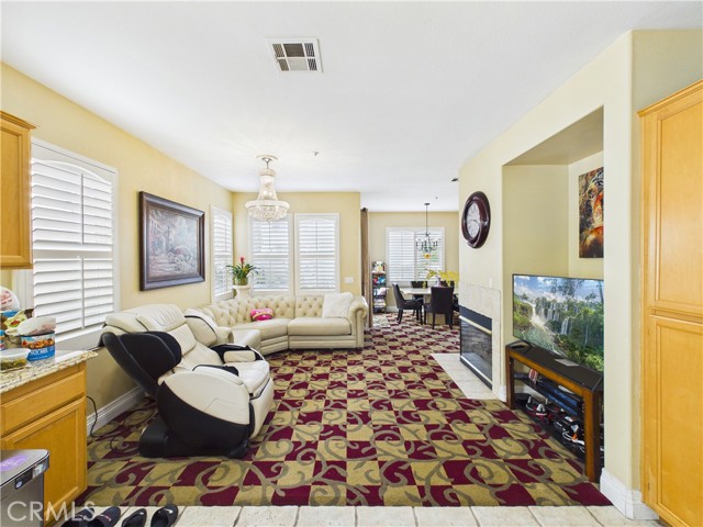 Detail Gallery Image 10 of 47 For 15 Redwood Ct, Stanton,  CA 90680 - 3 Beds | 2/1 Baths