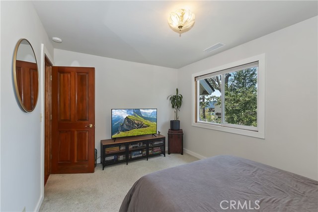 Detail Gallery Image 38 of 54 For 27513 St Bernard Ln, Lake Arrowhead,  CA 92352 - 5 Beds | 3 Baths