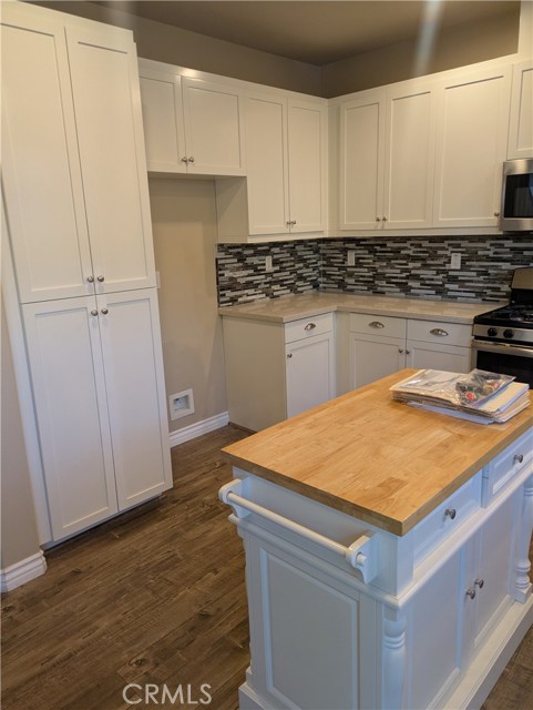 Detail Gallery Image 8 of 32 For 42945 Avenida Amistad, Temecula,  CA 92592 - 3 Beds | 2/1 Baths