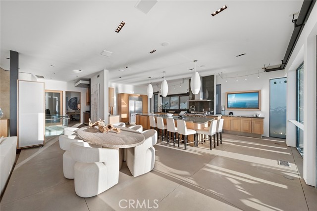 Detail Gallery Image 7 of 75 For 2665 Victoria Dr, Laguna Beach,  CA 92651 - 5 Beds | 4/2 Baths