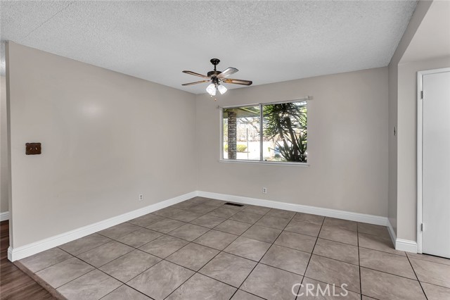 Detail Gallery Image 4 of 22 For 2265 E Herndon, Fresno,  CA 93720 - 3 Beds | 2 Baths