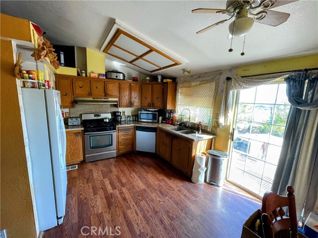 Detail Gallery Image 7 of 33 For 7524 Olivine Rd, Phelan,  CA 92371 - 3 Beds | 2 Baths