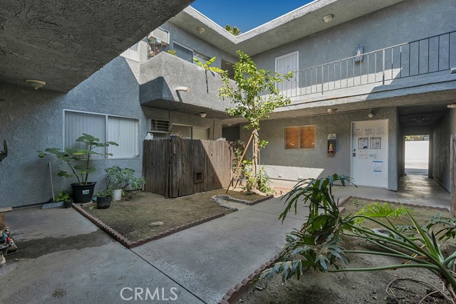 Detail Gallery Image 28 of 31 For 13825 Vanowen St, Van Nuys,  CA 91405 - – Beds | – Baths