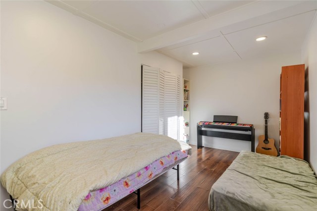 Detail Gallery Image 9 of 29 For 10434 Irma Ave, Tujunga,  CA 91042 - 2 Beds | 1 Baths