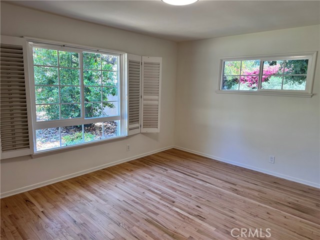 Detail Gallery Image 27 of 47 For 5369 Topeka Dr, Tarzana,  CA 91356 - 3 Beds | 2/1 Baths