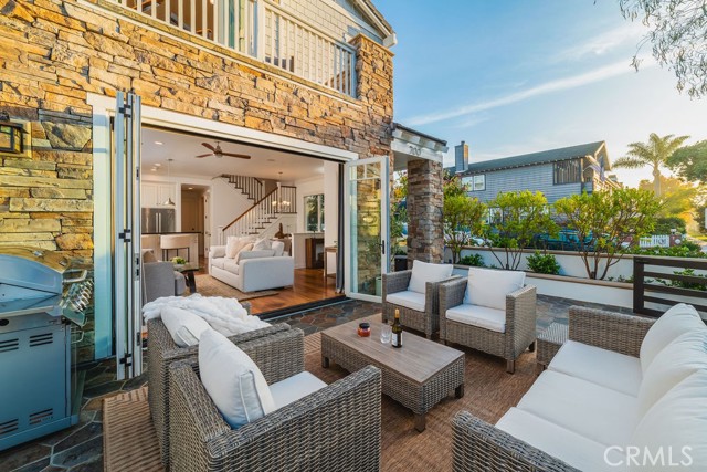 Detail Gallery Image 5 of 38 For 700 Acacia Ave a,  Corona Del Mar,  CA 92625 - 3 Beds | 3/1 Baths