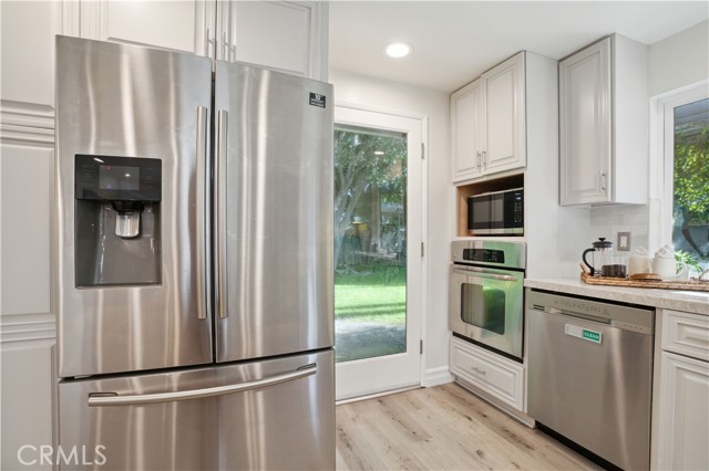 13811 Palace Way, Tustin CA: https://media.crmls.org/medias/13215d85-c64e-4b2e-8dd6-5eca367e2bf3.jpg