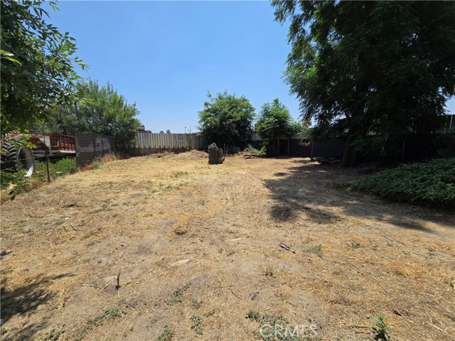 845 Preston Street, San Bernardino CA: https://media.crmls.org/medias/1321ac3e-400b-413e-9ce3-7aec26cd3fa5.jpg