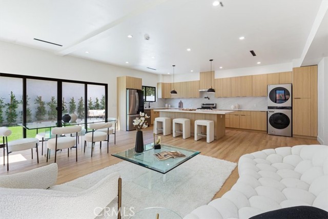 22452 Dolorosa Street, Woodland Hills CA: https://media.crmls.org/medias/1321e044-82bc-4677-981a-d0e6dd1b4963.jpg