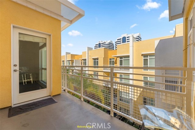 Detail Gallery Image 16 of 24 For 21301 Erwin St #516,  Woodland Hills,  CA 91367 - 2 Beds | 2 Baths