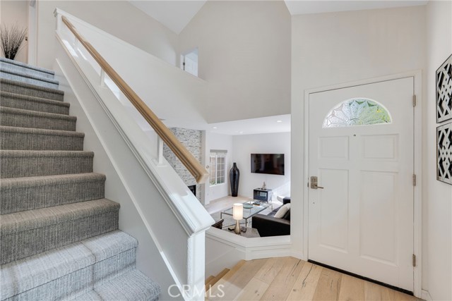 939 Blue Mountain, Westlake Village CA: https://media.crmls.org/medias/1322ba22-93c4-4aa1-9515-4f6d492788f7.jpg