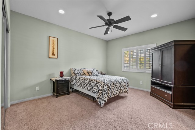 Detail Gallery Image 31 of 72 For 15355 Michael Crest Dr, Canyon Country,  CA 91387 - 5 Beds | 3/1 Baths