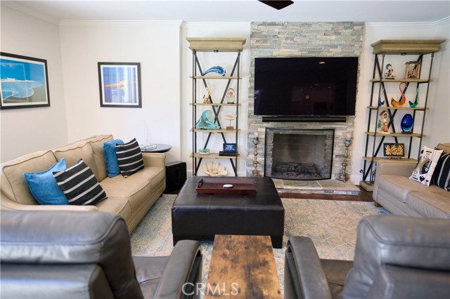 Detail Gallery Image 15 of 65 For 1736 Bayport Way, Newport Beach,  CA 92660 - 4 Beds | 3/1 Baths