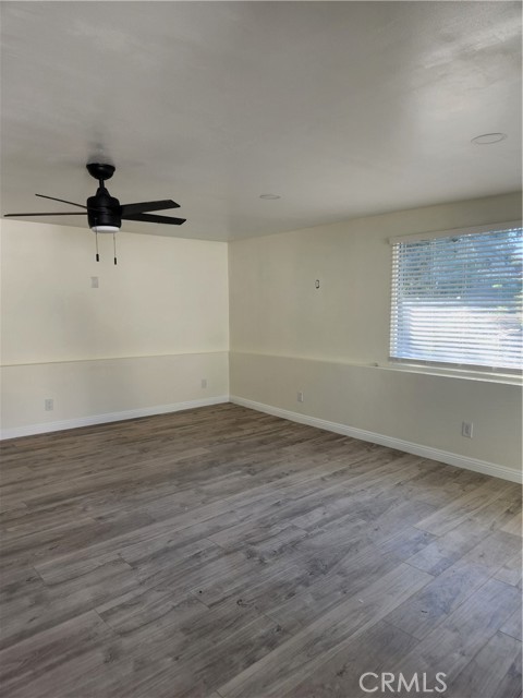 Detail Gallery Image 8 of 10 For 10535 La Canada, Sunland,  CA 91040 - 3 Beds | 2 Baths