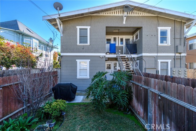 1517 E 1st Street, Long Beach CA: https://media.crmls.org/medias/1325bd66-4277-4105-9050-663527c045f6.jpg