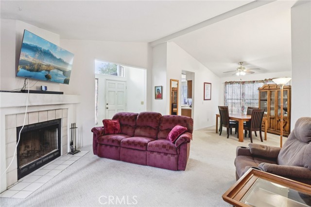 Detail Gallery Image 4 of 42 For 1043 Kite, Vista,  CA 92081 - 3 Beds | 2 Baths