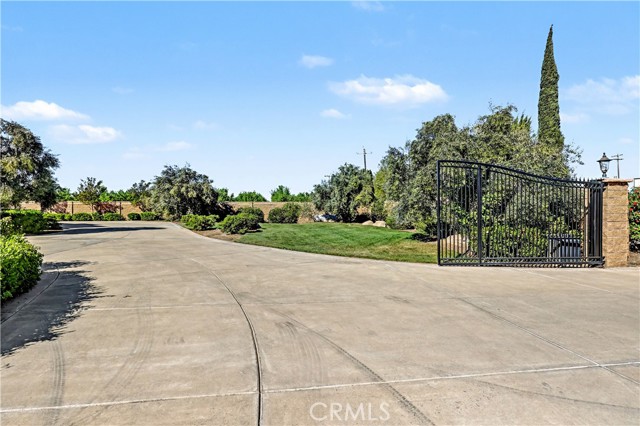 Detail Gallery Image 7 of 75 For 8499 Monte Cristo, Livingston,  CA 95334 - 5 Beds | 5/2 Baths