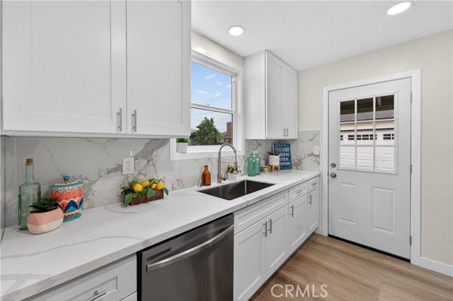 Detail Gallery Image 14 of 34 For 9602 Florpark, Pico Rivera,  CA 90660 - 3 Beds | 2 Baths