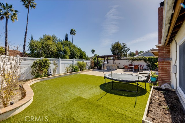 24652 Caverna, Mission Viejo CA: https://media.crmls.org/medias/1328b728-3a55-40e3-a4e1-1d3e86cf8737.jpg