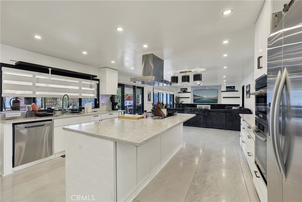 MLS #OC26160501 image #10