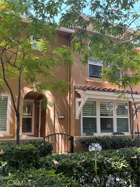 453 N Altadena Drive, Pasadena CA: https://media.crmls.org/medias/132957cf-b91f-436a-89aa-9aec55744ef0.jpg