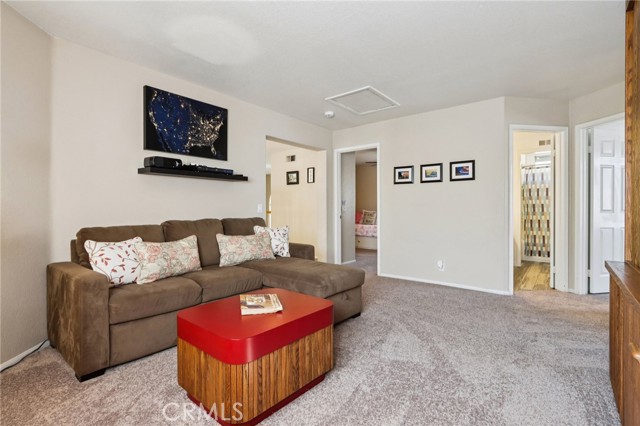 Detail Gallery Image 25 of 67 For 420 Somerset Cir, Corona,  CA 92879 - 5 Beds | 3 Baths