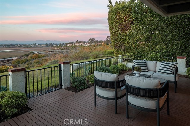 Detail Gallery Image 16 of 28 For 2175 Vista Entrada, Newport Beach,  CA 92660 - 3 Beds | 2/1 Baths