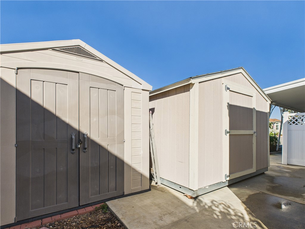 MLS #OC25245628 image #29