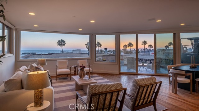 1105 Manhattan, Hermosa Beach, California 90254, 4 Bedrooms Bedrooms, 0 ,2 BathroomsBathrooms,Residential,For Sale,Manhattan,0,PV26150388
