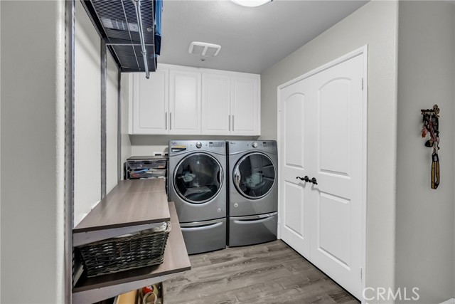 2151 Atlantic Avenue, Long Beach CA: https://media.crmls.org/medias/132b4d7b-3a01-4189-9038-7d779750592e.jpg