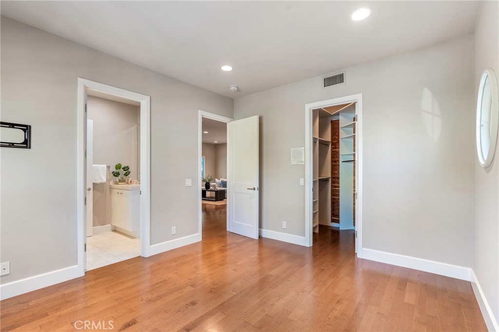 MLS #OC25238106 image #22