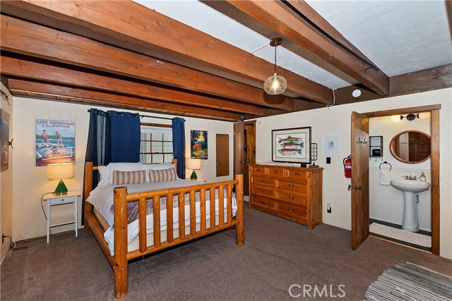 Detail Gallery Image 32 of 44 For 28410 Larchmont Ln, Lake Arrowhead,  CA 92352 - 3 Beds | 2 Baths