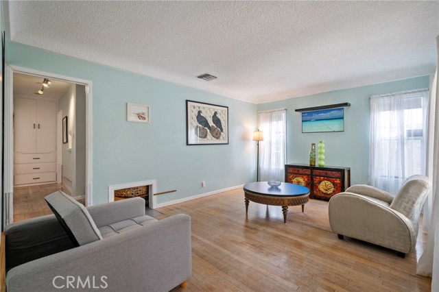 Detail Gallery Image 2 of 41 For 461 W 11th St, San Pedro,  CA 90731 - 2 Beds | 1 Baths