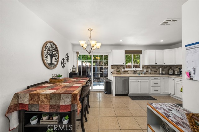 Detail Gallery Image 12 of 32 For 52900 Avenida Martinez, La Quinta,  CA 92253 - 4 Beds | 2 Baths