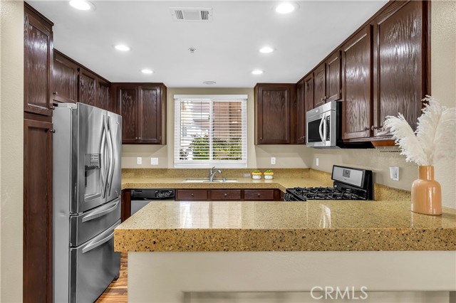 Detail Gallery Image 11 of 33 For 248 California Ct, Mission Viejo,  CA 92692 - 2 Beds | 2 Baths