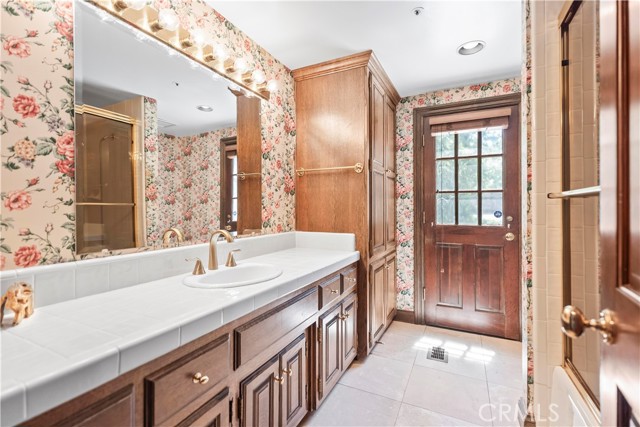 Detail Gallery Image 28 of 75 For 7008 Hawarden Dr, Riverside,  CA 92506 - 6 Beds | 5/1 Baths