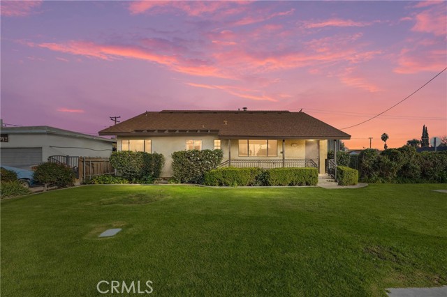 Detail Gallery Image 5 of 42 For 240 S Real, Bakersfield,  CA 93309 - 3 Beds | 2 Baths