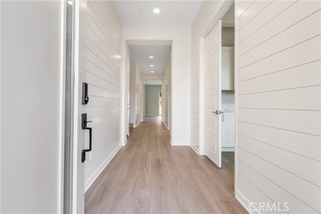 Detail Gallery Image 2 of 48 For 6536 Canyon Oaks Dr, Simi Valley,  CA 93063 - 5 Beds | 5/1 Baths