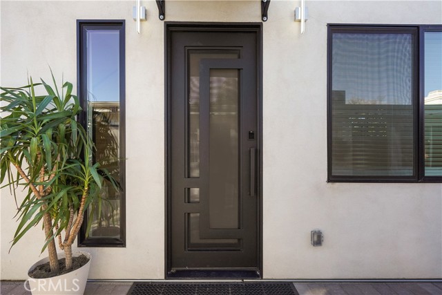 11647 N. Paso Robles Avenue, Granada Hills CA: https://media.crmls.org/medias/132fbaec-ebf6-46a9-bf2f-258355679275.jpg