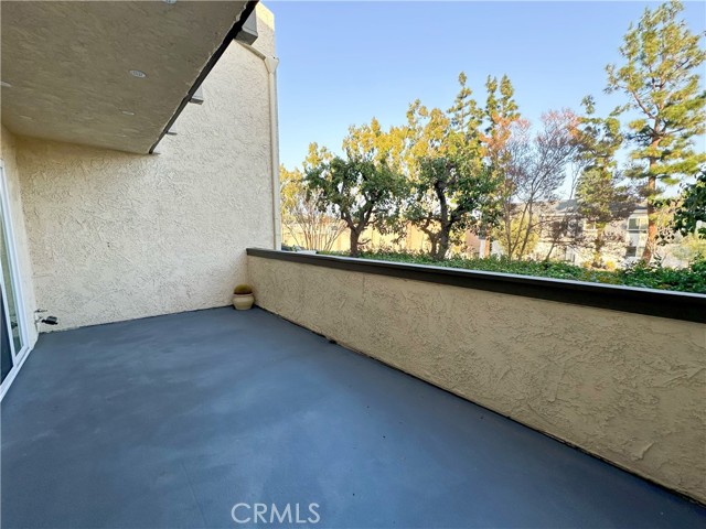 Detail Gallery Image 16 of 21 For 5255 Coldwater Canyon #D,  Sherman Oaks,  CA 91401 - 3 Beds | 3 Baths