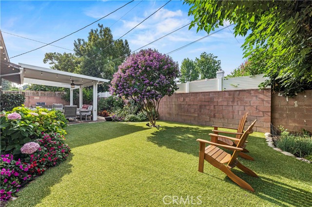 17955 Archwood Street, Reseda CA: https://media.crmls.org/medias/1331dbda-0513-4f63-a1bb-84bf9dca2d2b.jpg