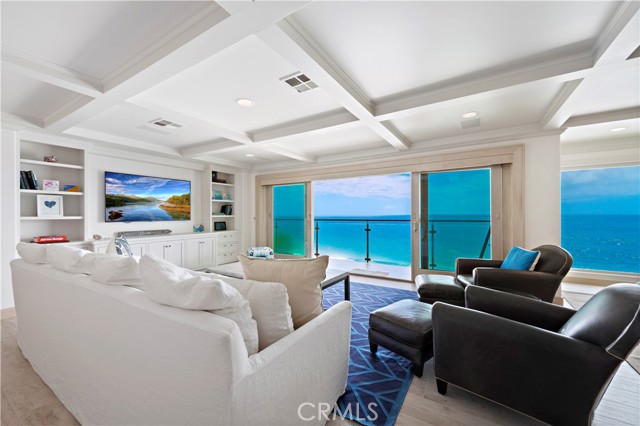 Detail Gallery Image 8 of 20 For 16 N La Senda Dr, Laguna Beach,  CA 92651 - 4 Beds | 3 Baths